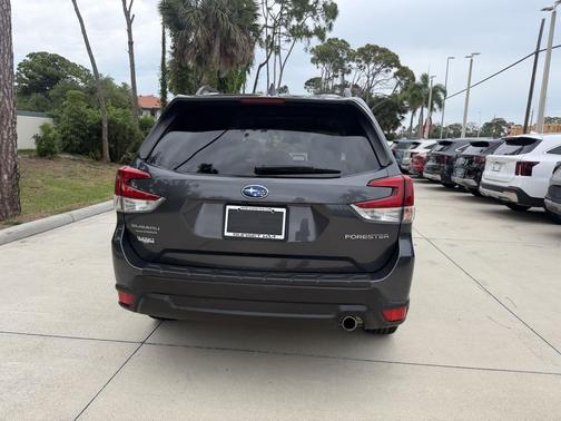 Magnetite Gray Metallic 2020 Subaru Forester Limited