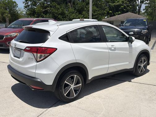 Platinum White Pearl 2022 Honda HR-V EX