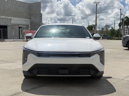 Snow White Pearl 2026 Kia K4 EX