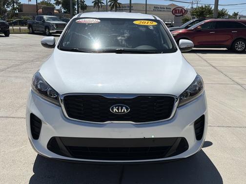 Snow White Pearl 2019 Kia Sorento LX