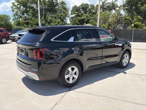 Ebony Black 2025 Kia Sorento LX