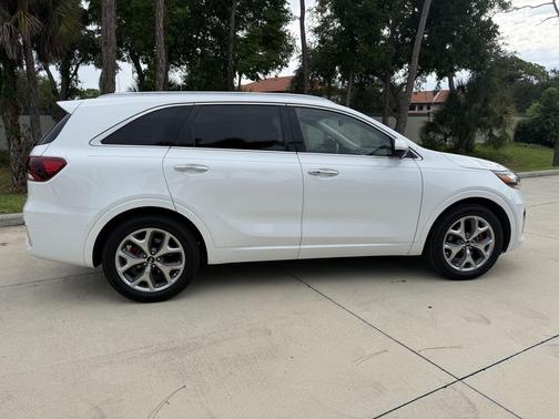 Snow White Pearl 2019 Kia Sorento SX