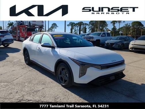 2025 Kia K4 LXS