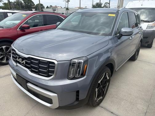 Everlasting Silver 2024 Kia Telluride S
