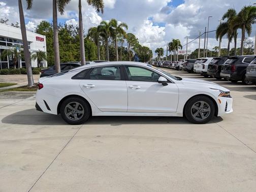 2021 Kia K5 LXS