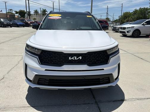 Glacial White Pearl 2023 Kia Sorento S