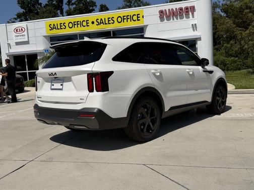 Snow White Pearl 2026 Kia Sorento Hybrid SX Prestige