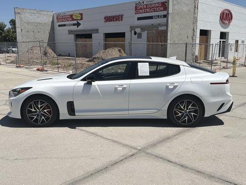 Snow White Pearl 2023 Kia Stinger GT-Line