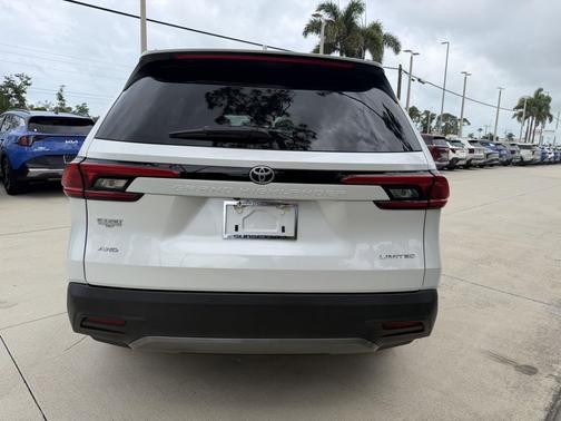 White 2024 Toyota Grand Highlander Limited