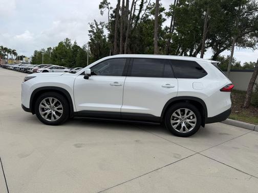 White 2024 Toyota Grand Highlander Limited