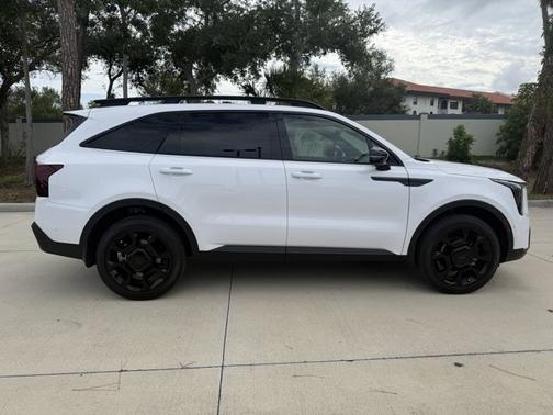 Glacial White Pearl 2025 Kia Sorento X-Line SX Prestige