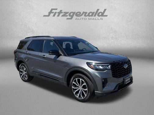 CARBONIZED GRAY METALLIC 2025 Ford Explorer ST-Line