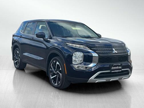 2022 Mitsubishi Outlander SE