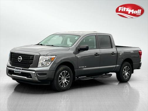2022 Nissan Titan SV