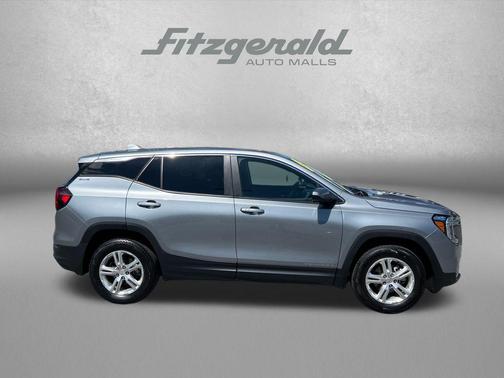 Sterling Metallic 2024 GMC Terrain SLE