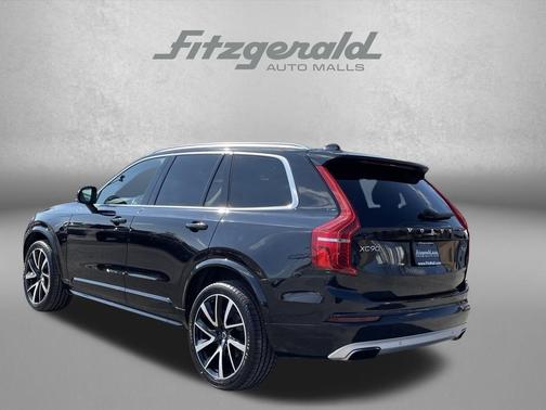 2020 Volvo XC90 T6 Momentum