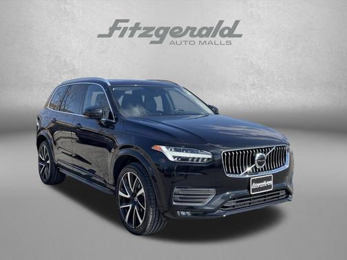 2020 Volvo XC90 T6 Momentum