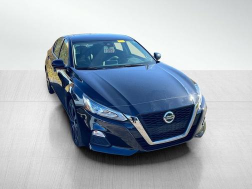 2022 Nissan Altima SR FWD