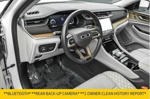 2022 Jeep Grand Cherokee Summit