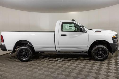 2025 RAM 2500 Tradesman Regular Cab 4x4 8' Box