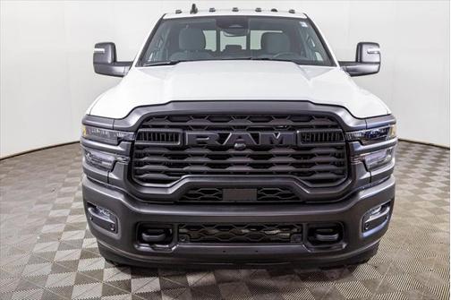 2025 RAM 2500 Tradesman Crew Cab 4x4 6'4' Box