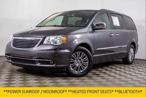 2016 Chrysler Town & Country Touring-L
