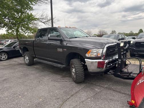 Granite Crystal Metallic Clearcoat 2018 RAM 2500 Tradesman Crew Cab 4x4 6'4' Box