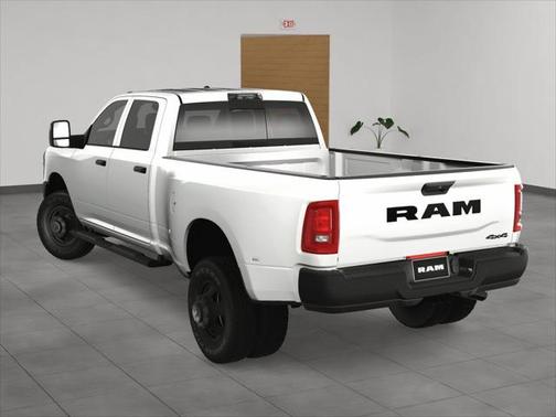 2025 RAM 3500 Tradesman Crew Cab 4x4 8' Box