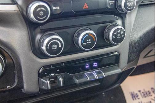 2023 RAM 2500 Big Horn Crew Cab 4x4 8' Box