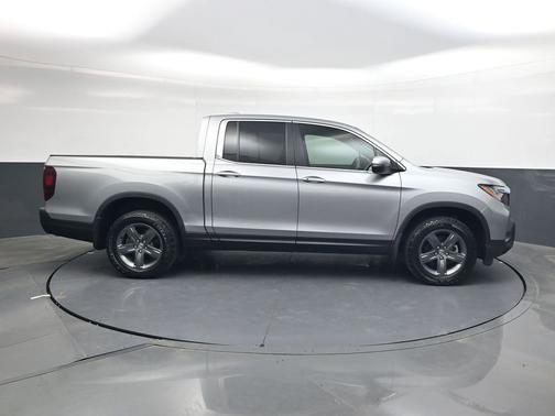 Lunar Silver Metallic 2023 Honda Ridgeline