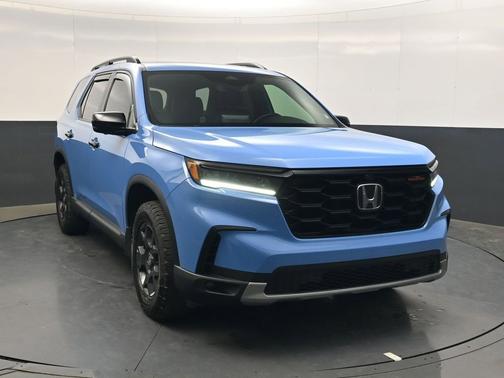 Diffused Sky Pearl 2025 Honda Pilot