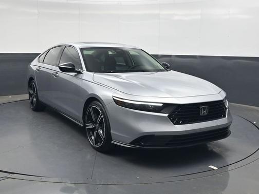 Solar Silver Metallic 2026 Honda Accord