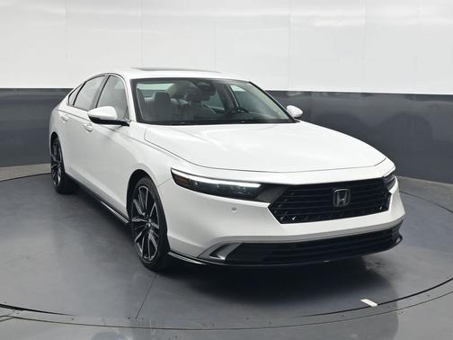 Platinum White Pearl 2024 Honda Accord Hybrid