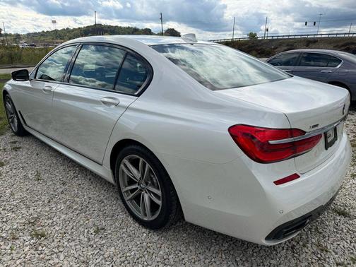 2019 BMW 750 i xDrive