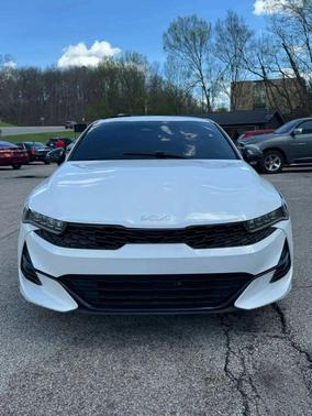 Glacial White Pearl 2022 Kia K5 GT-Line