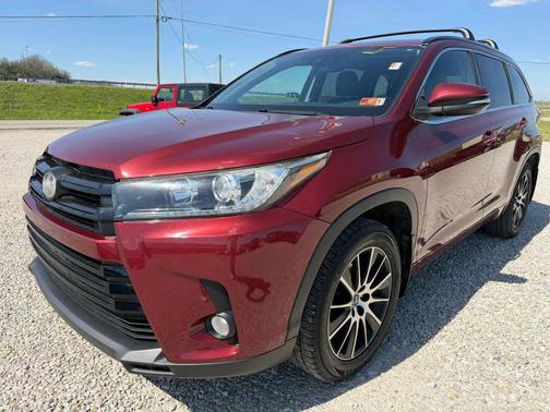 2017 Toyota Highlander SE
