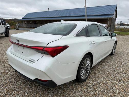 2021 Toyota Avalon Hybrid Limited