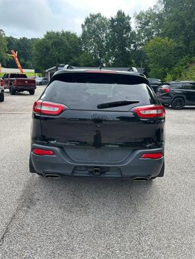 Diamond Black Crystal Pearlcoat 2018 Jeep Cherokee Limited