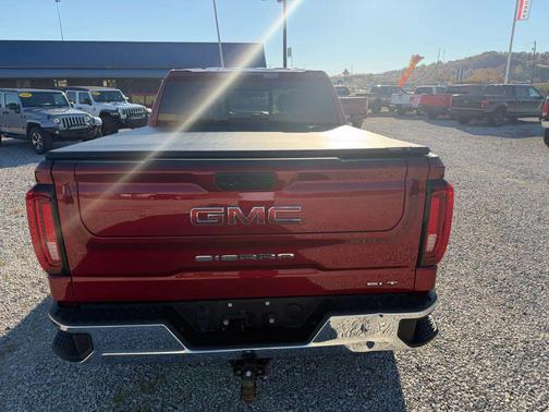 2022 GMC Sierra 1500 SLT