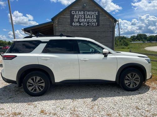 2024 Nissan Pathfinder SV 4WD
