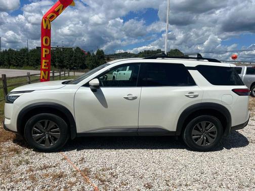 2024 Nissan Pathfinder SV 4WD