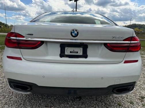 2019 BMW 750 i xDrive