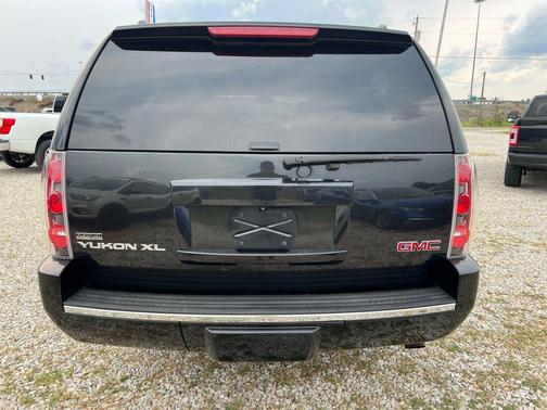 2011 GMC Yukon XL Denali