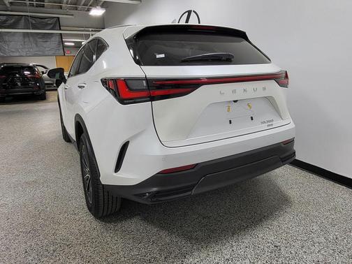 Eminent White Pearl 2025 Lexus NX 350 350