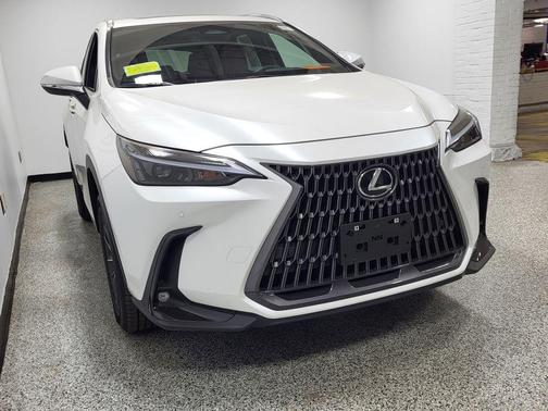 Eminent White Pearl 2025 Lexus NX 350 350
