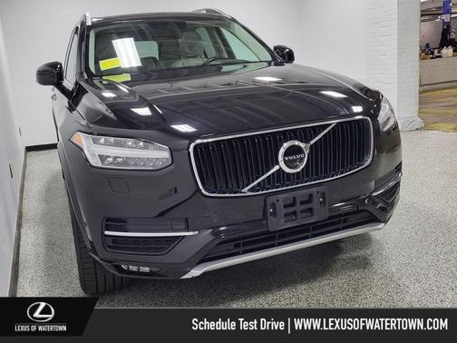 2018 Volvo XC90 T6 Momentum