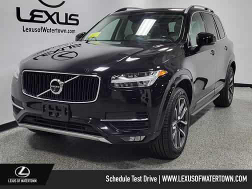 2018 Volvo XC90 T6 Momentum