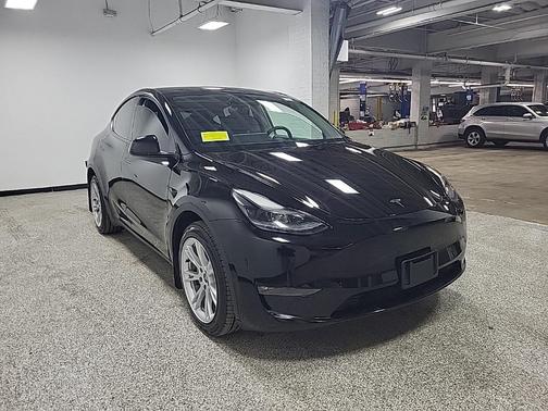 2023 Tesla Model Y Long Range Dual Motor All-Wheel Drive