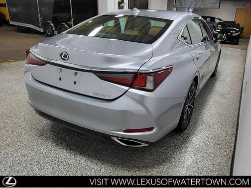 Iridium 2023 Lexus ES 350 Base