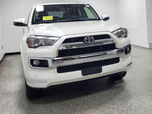 Blizzard Pearl 2017 Toyota 4Runner Limited
